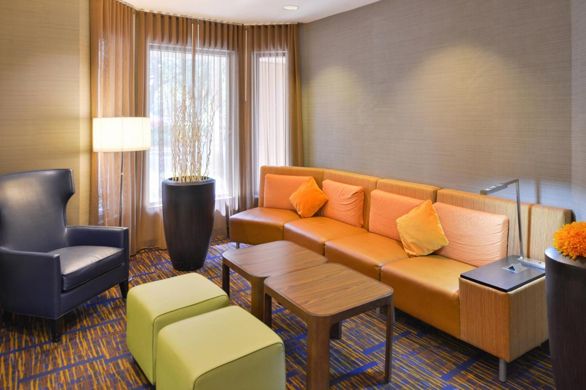 Courtyard Tampa North / I-75 Fletcher Екстериор снимка