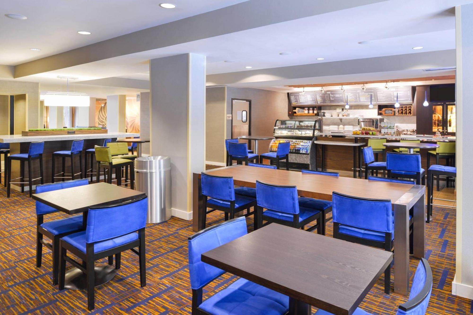 Courtyard Tampa North / I-75 Fletcher Екстериор снимка