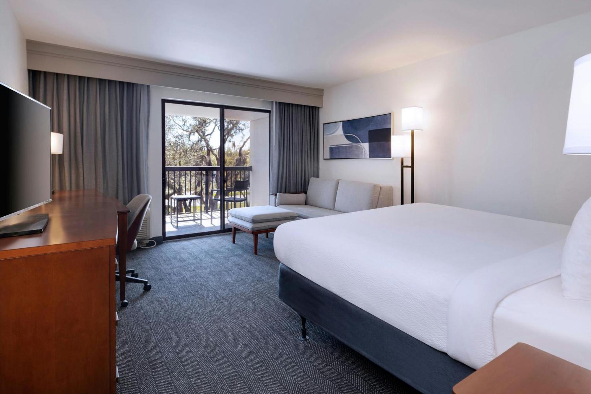 Courtyard Tampa North / I-75 Fletcher Екстериор снимка